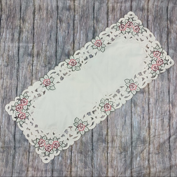 Handmade Embroidered Floral Table Runner - Picture 1 of 14